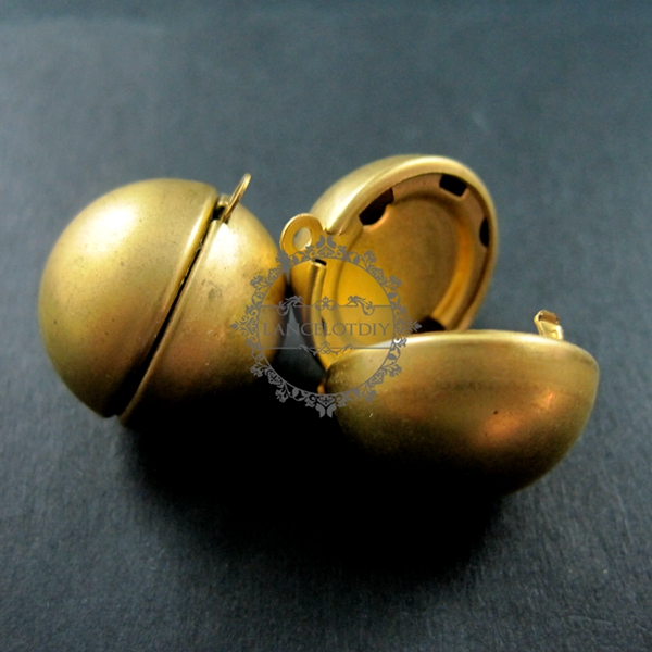 5pcs 20mm round ball raw brass vintage ball locket,ball photo locket,wholesale 1110017 - Click Image to Close