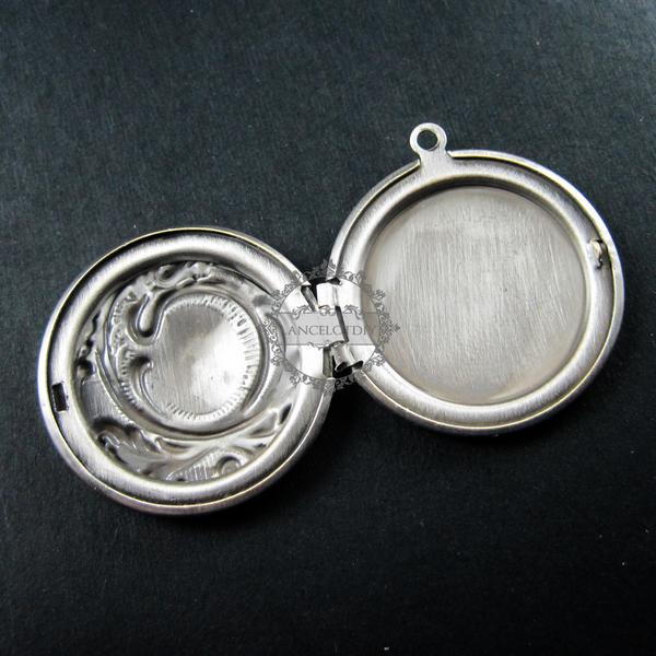 5pcs 33mm flower engraved round vintage brass antiqued silver photo locket pendant charm DIY supplies findings 1113009 - Click Image to Close