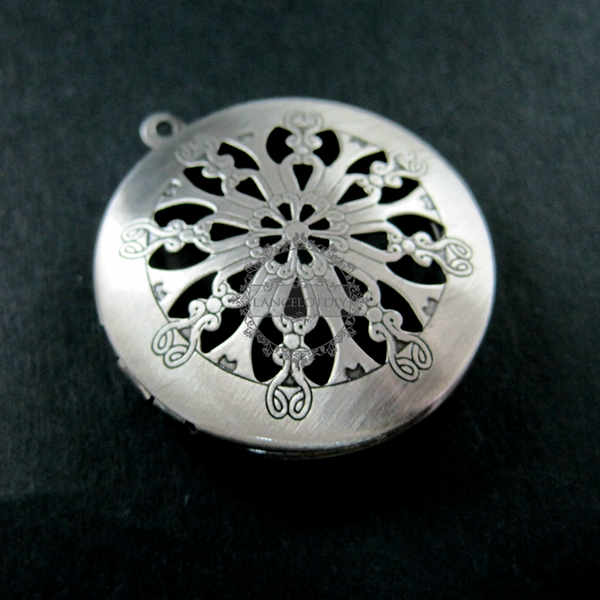 5pcs 33MM vintage style antiqued silver flower engraved filigree round photo locket pendants DIY supplies 1113015 - Click Image to Close