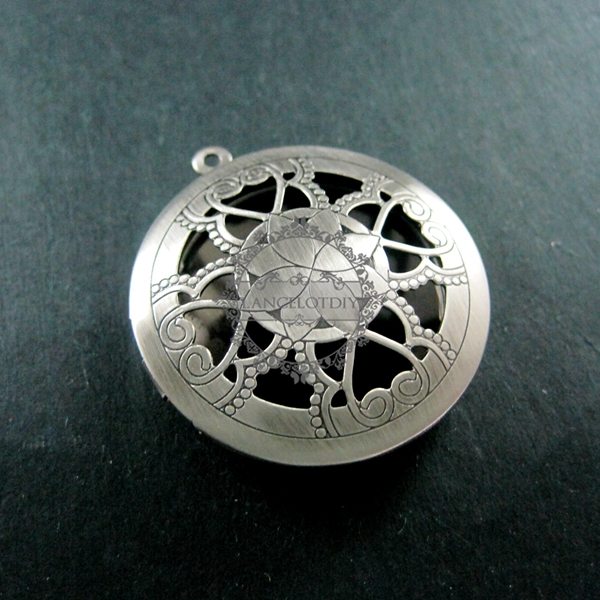 5pcs 33MM vintage style antiqued silver flower filigree round photo locket pendants DIY supplies 1113021 - Click Image to Close