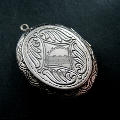 5Pcs 30x40MM setting size vintage brass antiqued silver oval locket pendant,photolocket,photo locket1 123005 - Click Image to Close