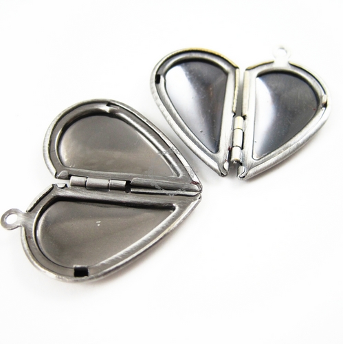 5pairs 29mm brass antiqued silver vintage lover heart pairs photo locket pendant charm supplies 1133001 - Click Image to Close