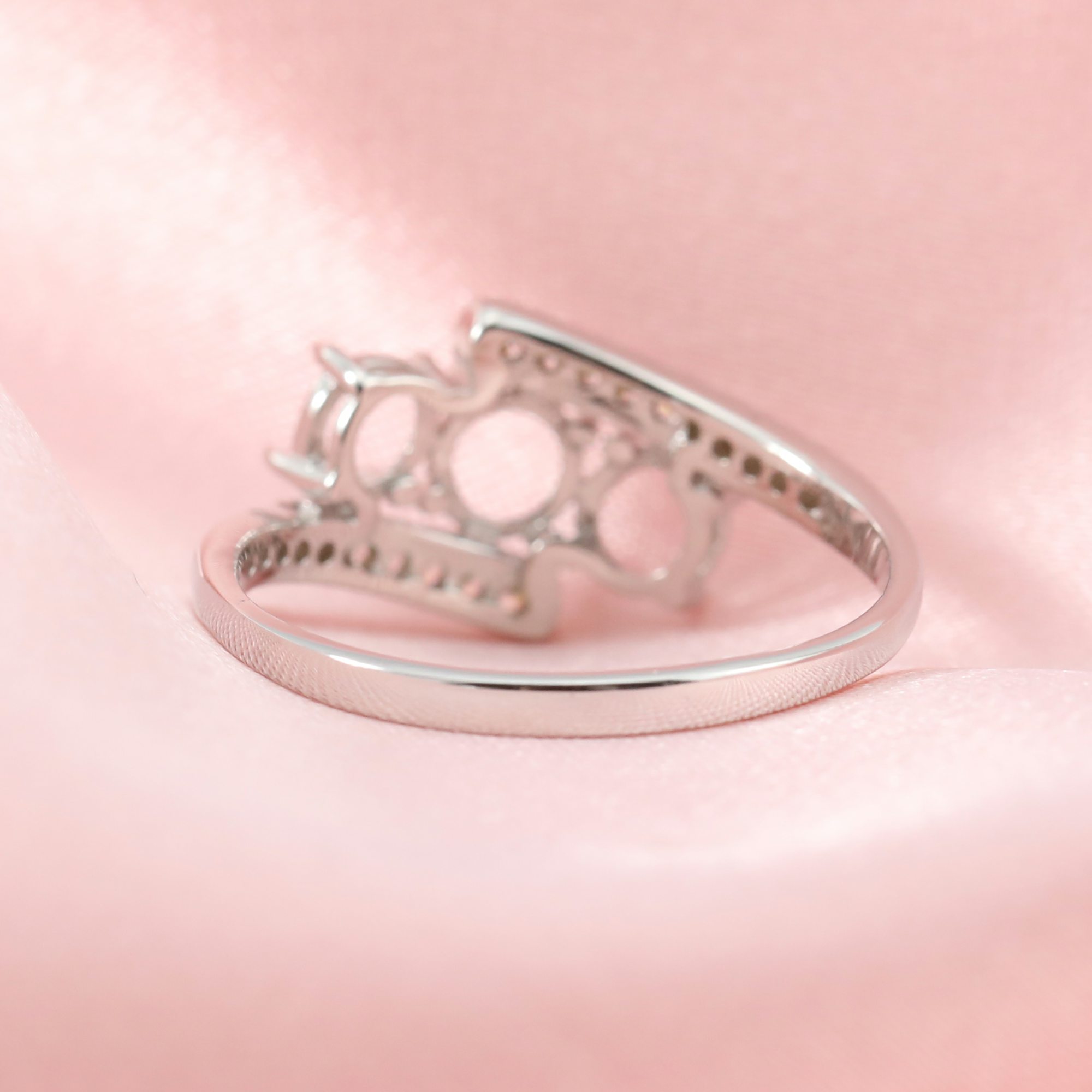 4MM Round Prong Ring Setttings Three Stones Bypass Shank Memory Jewelry Solid 14K 18K Gold DIY Mothers' Ring Blank Wedding Band for Gemstone 1212085-1