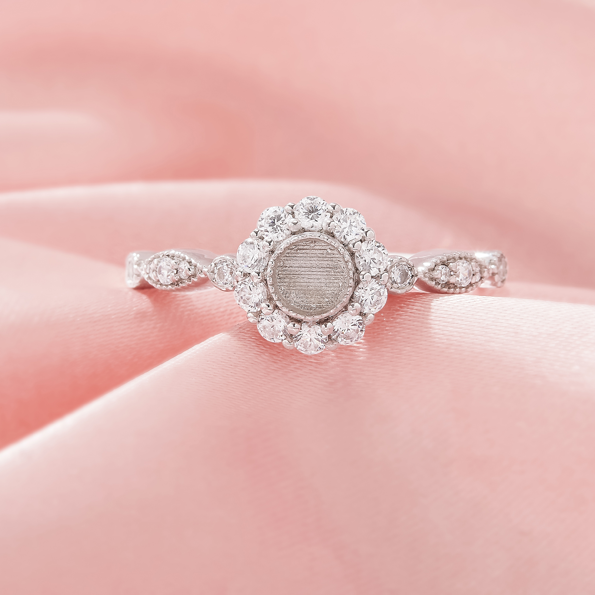 4MM Keepsake Breast Milk Resin Round Ring Bezel Settings,Halo Flower Solid 14K 18K Gold Ring,Solid Back Ring,DIY Ring Supplies For Gemstone 1212130 - Click Image to Close