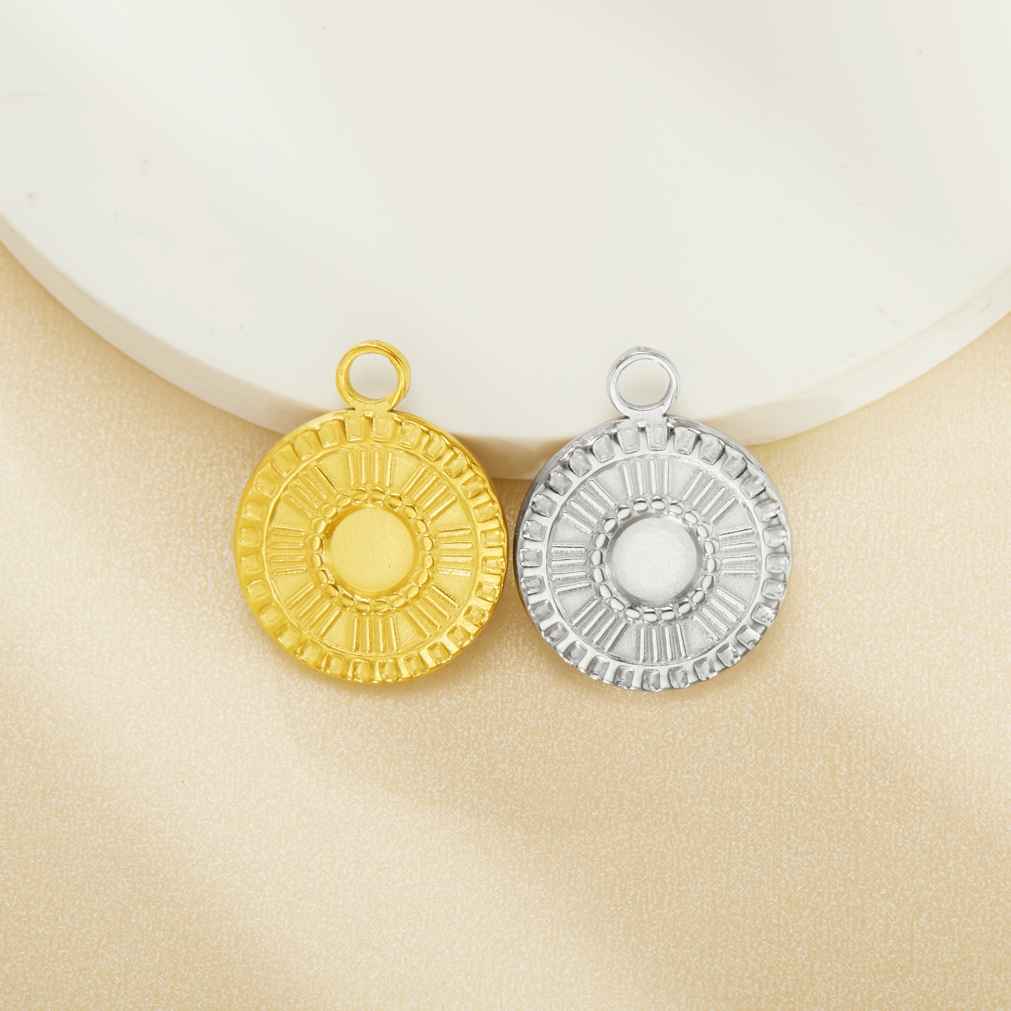 5MM Keepsake Breast Milk Resin Round Bezel Pendant Settings,Vintage Yellow Gold Plated Stainless Steel Pendant Charm,DIY Pendant Blank 1411429 - Click Image to Close