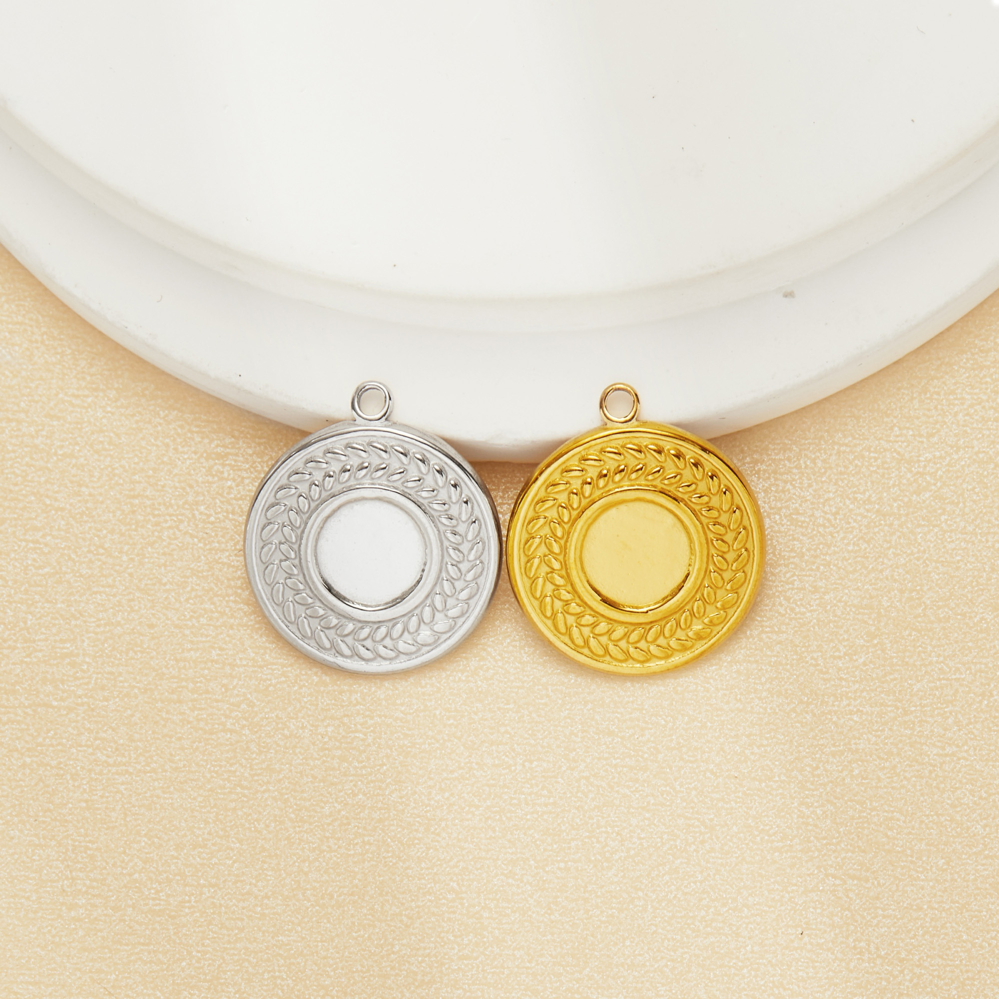 6MM Round Bezel Stainless Steel Pendant Settings,Yellow Gold Silver Round Pendant Charm,DIY Pendant Blank Supplies 1411470