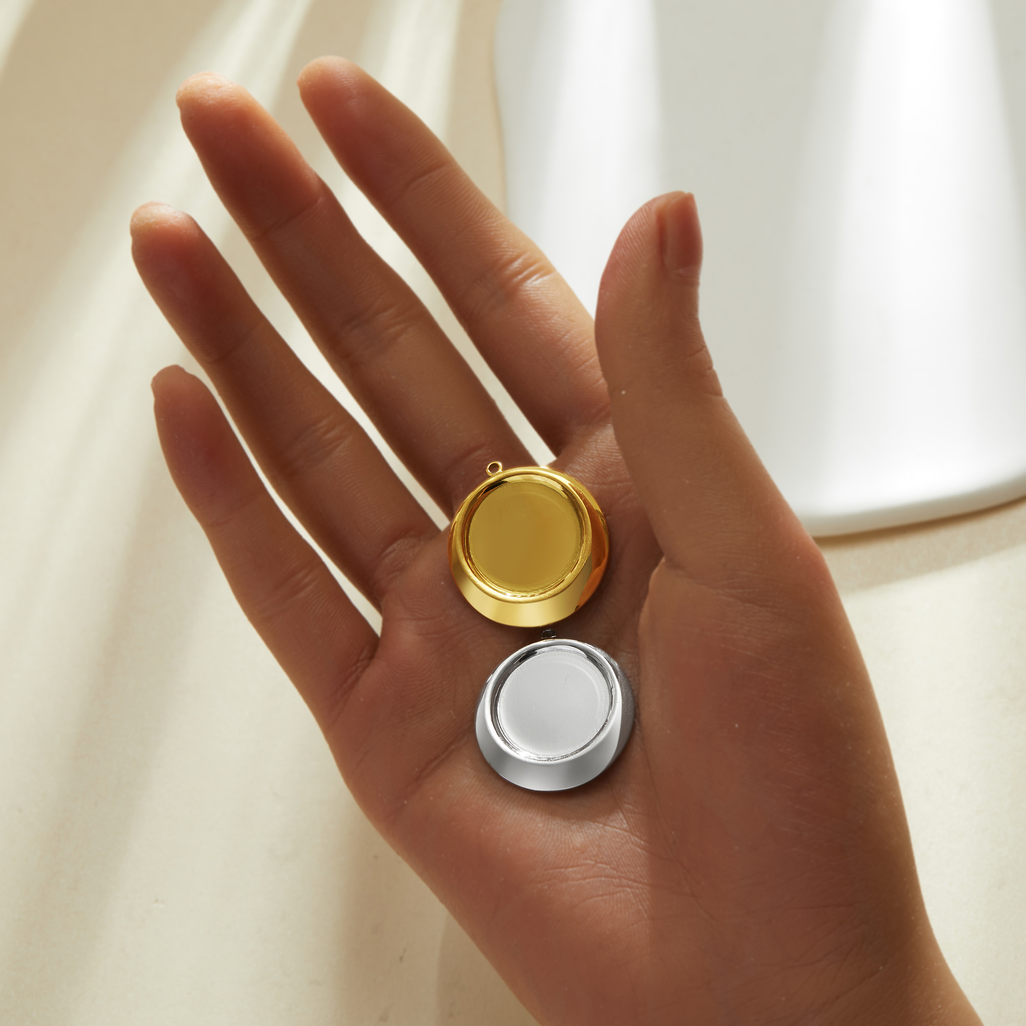 18MM Round Bezel Stainless Steel Pendant Settings,Yellow Gold Silver Round Pendant Charm,Simple Pendant,DIY Pendant Blank Supplies 1411475 - Click Image to Close