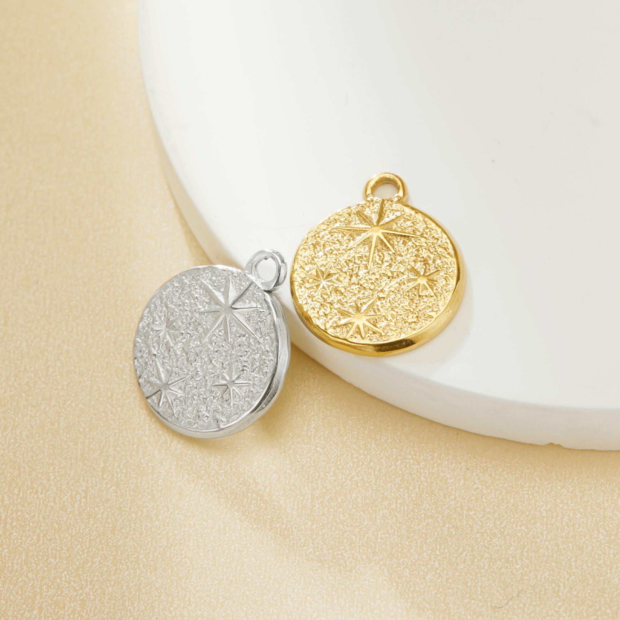 Vintage Styles Stainless Steel Star Round Pendant,Gold Plated Stainless Steel Round Pendant Charm,DIY Pendant Supplies 1431443 - Click Image to Close
