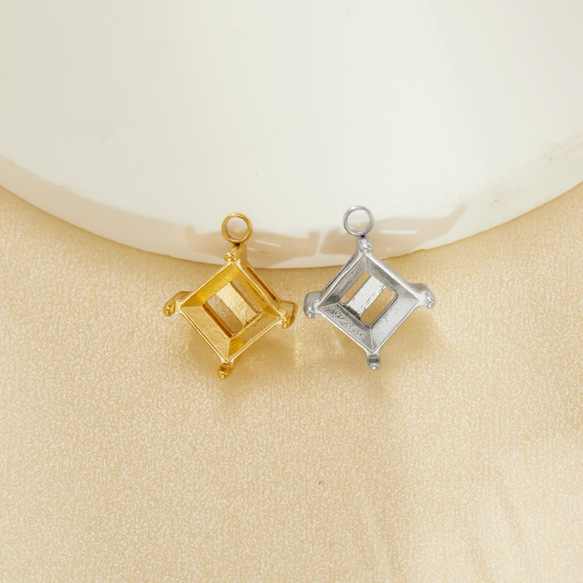 6MM Square Prongs Bezel Pendant Settings,Yellow Gold Plated Stainless Steel Pendant Charm,Minimalist Square Pendant,Simple Square Pendant Blank 1431454 - Click Image to Close