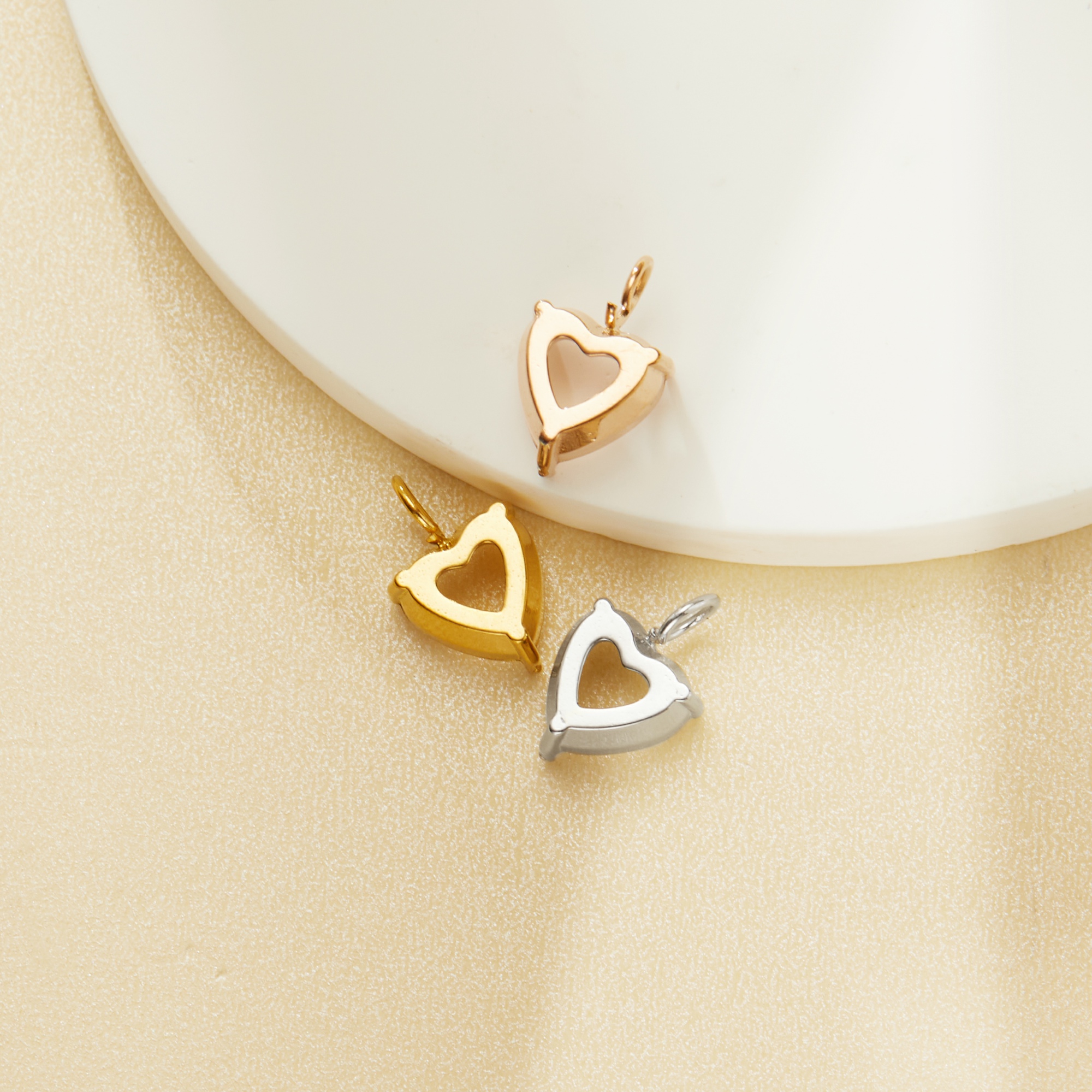 7MM Heart Prongs Bezel Pendant Settings,Rose Yellow Gold Plated Stainless Steel Heart Pendant Charm,Minimalist Heart Pendant,Simple Pendant Blank 1431455 - Click Image to Close