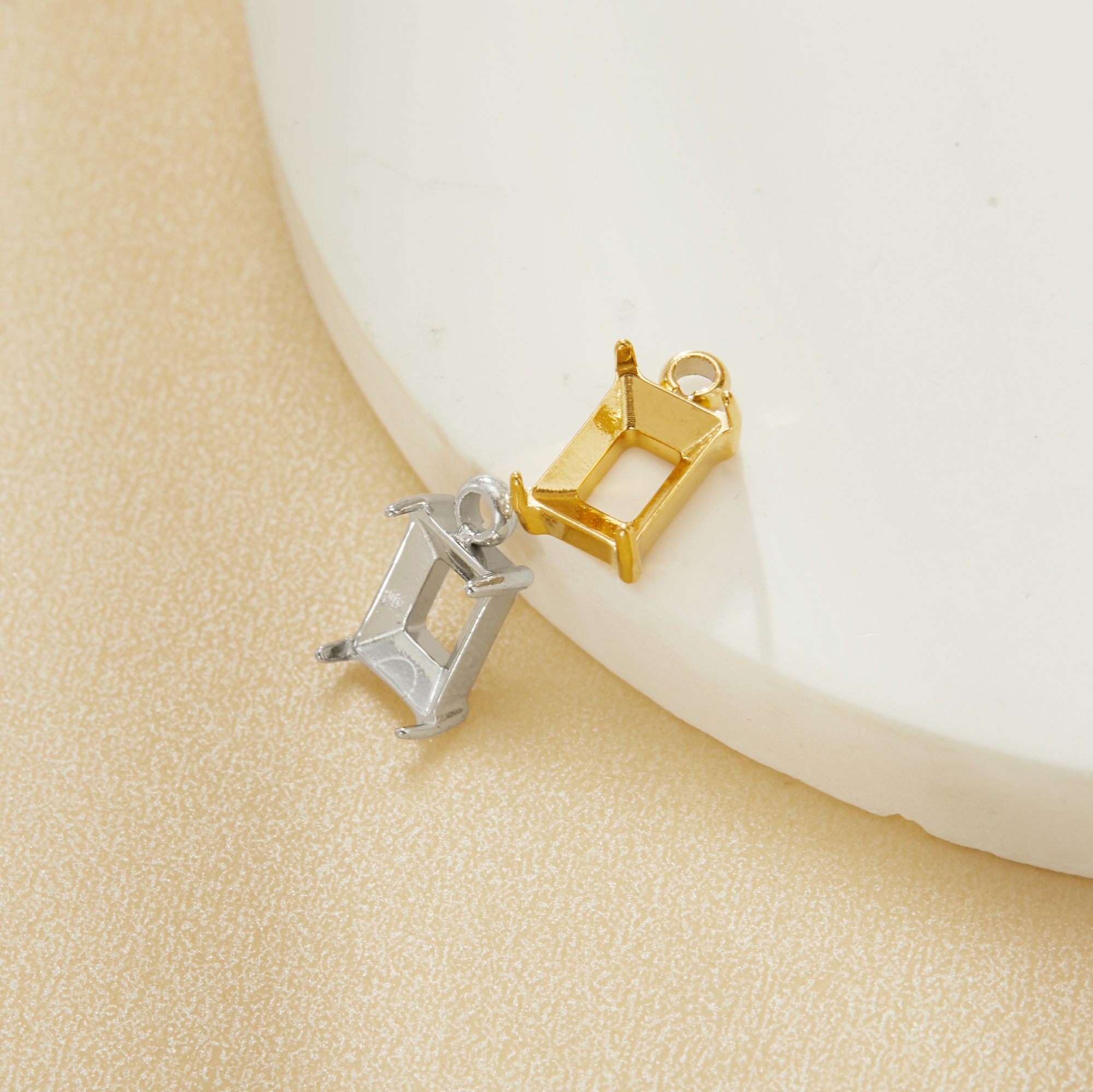 4x6MM Rectangle Prongs Bezel Pendant Settings,Yellow Gold Plated Stainless Steel Rectangle Pendant Charm,Minimalist Pendant,DIY Pendant Blank 1431458 - Click Image to Close