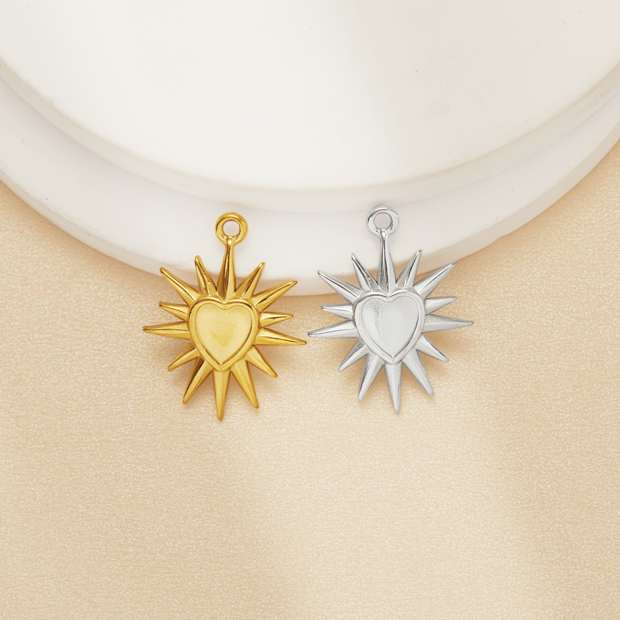 5MM Heart Bezel Stainless Steel Pendant Settings,Yellow Gold Silver Heart Pendant Charm,Vintage Styles Pendant,DIY Pendant Blank Supplies 1431512