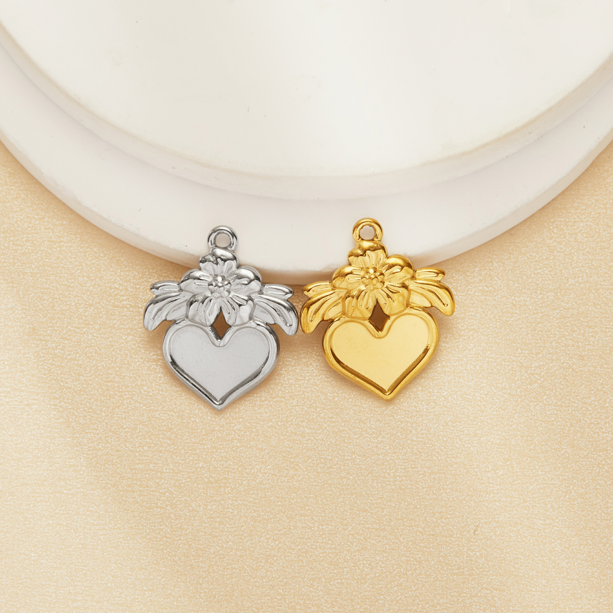 5x10MM Heart Bezel Stainless Steel Pendant Settings,Yellow Gold Silver Heart Pendant Charm,Flower Art Deco Heart Pendant,DIY Pendant Blank Supplies 1431518