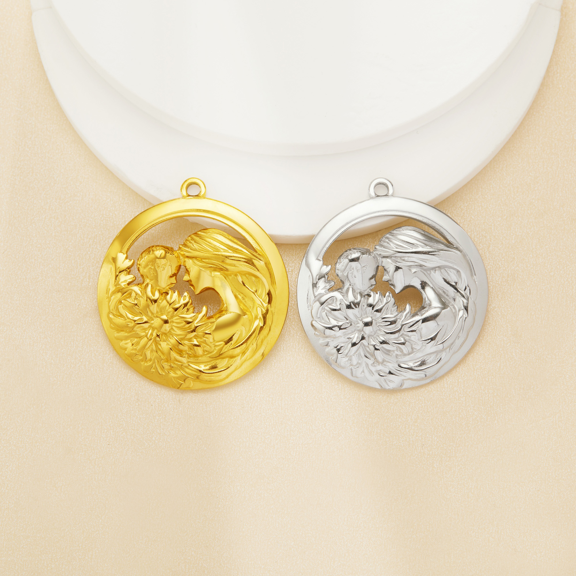 Mother and Baby Round Pendant Charm,Stainless Steel Flower Pendant,Art Deco Mom And Baby Pendant,DIY Pendant Supplies 1431541 - Click Image to Close