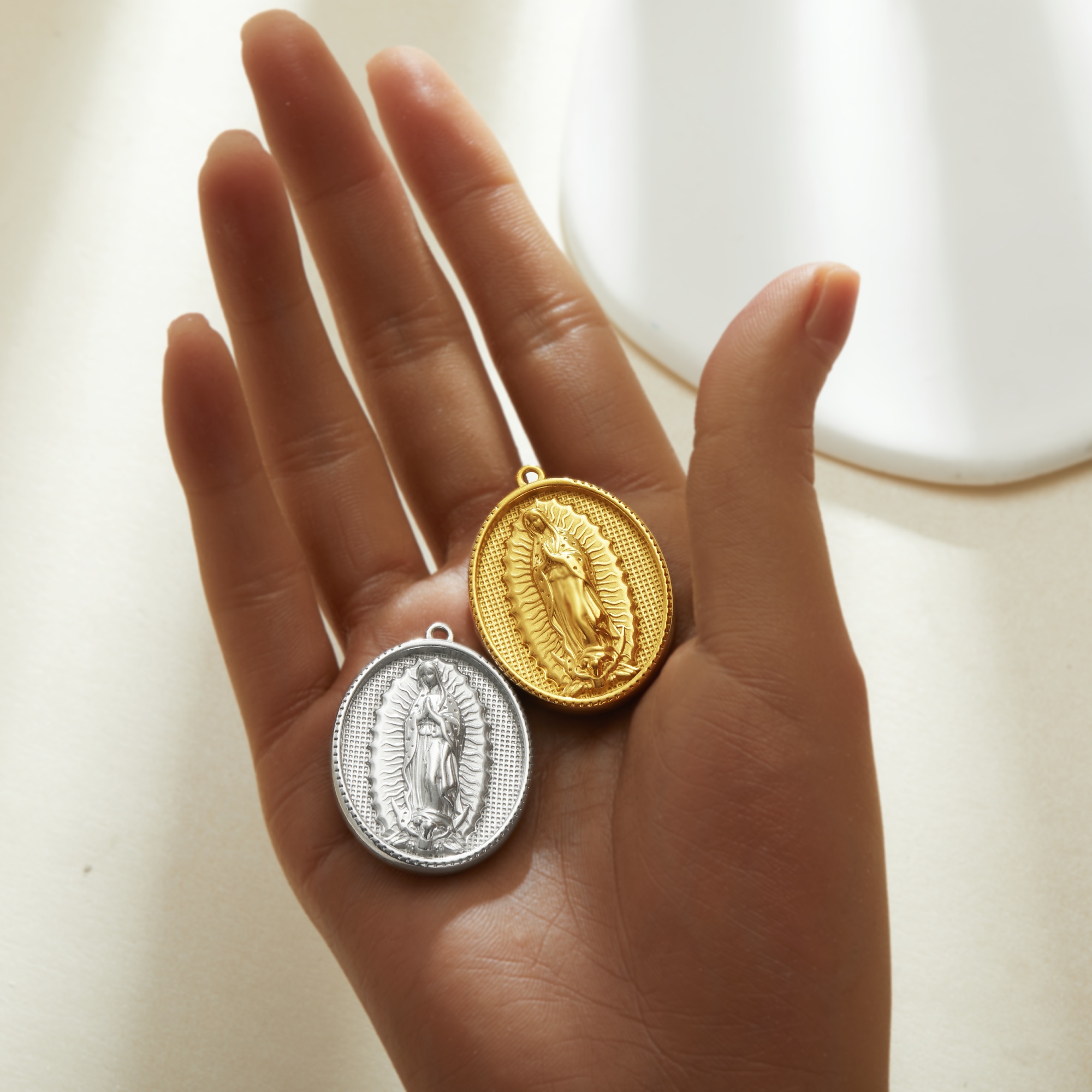 Virgin Mary Oval Pendant Charm,Mother of God Madonna Vintage Styles Oval Pendant Charm,DIY Pendant Charm Supplies 1431553