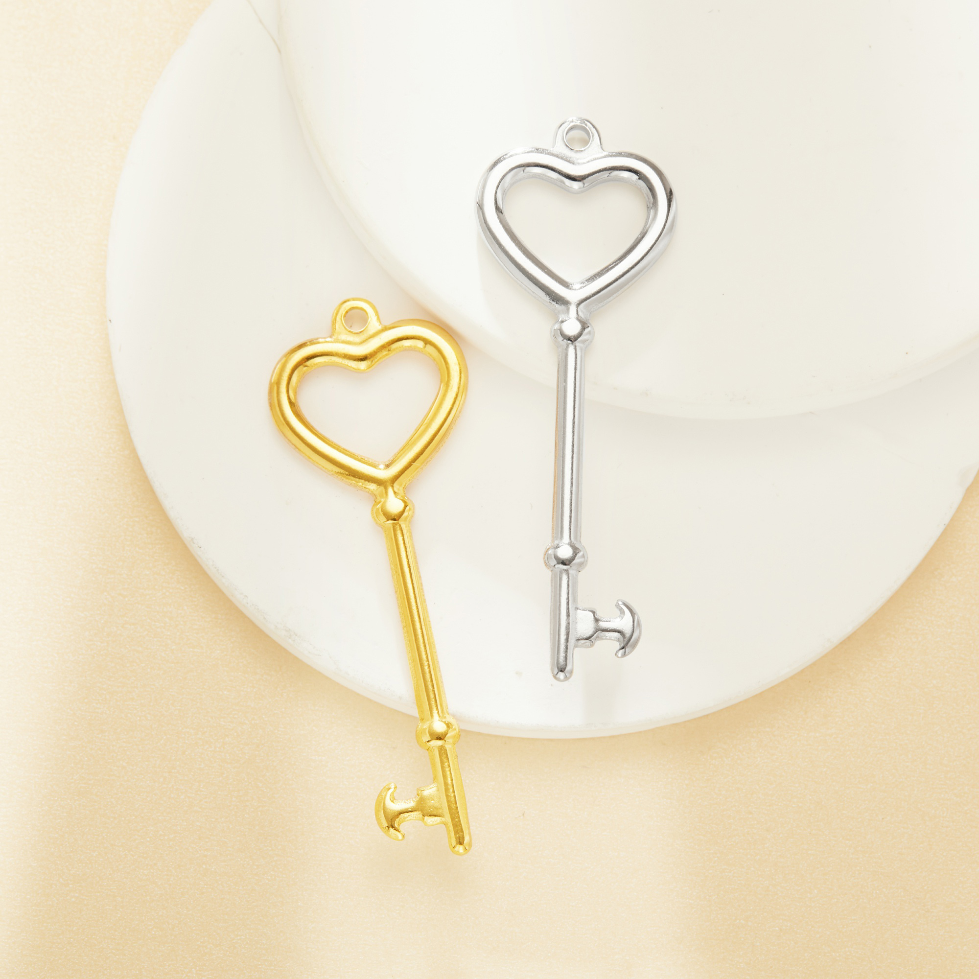 Minimalist Heart Key Pendant,Simple Key Stainless Steel Pendant Charm,DIY Pendant Charm Supplies 1431563
