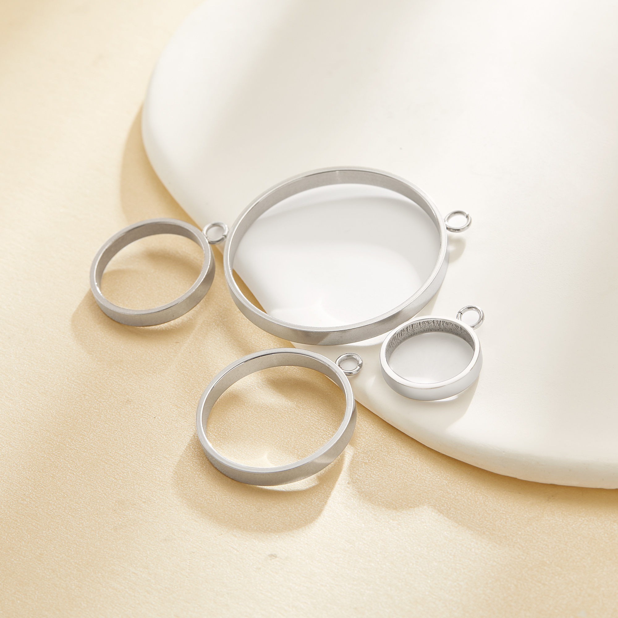 Stainless Steel Round Circle Pendant Charm,Minimalist Art Deco Circle Pendant Charm,Daily DIY Pendant Charm Supplies 1431576