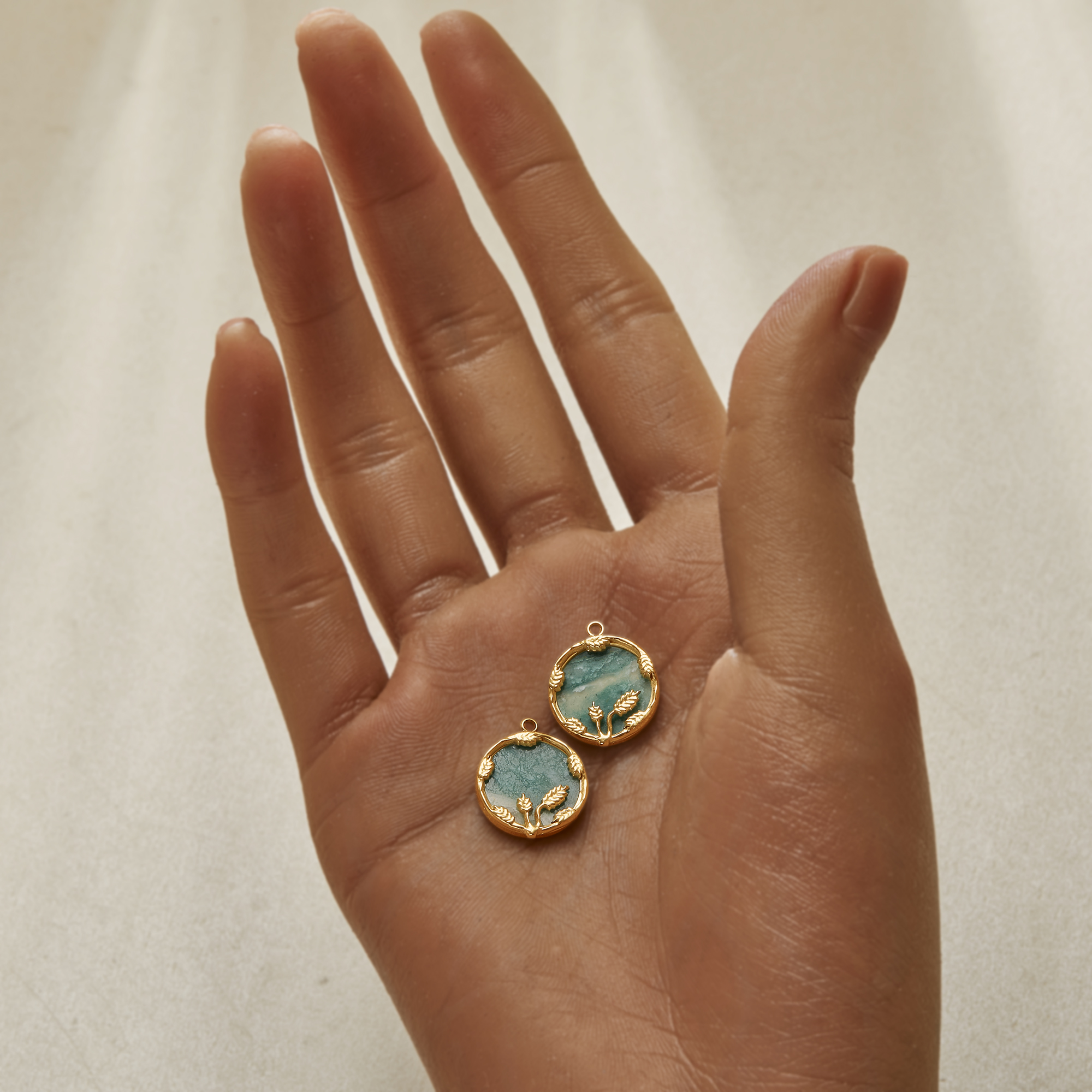 Gold Plated Leaf Round Pendant Charm With Green Amazonite Stone,Stainless Steel Simple Round Pendant Charm With Loop,DIY Pendant Supplies 1431579