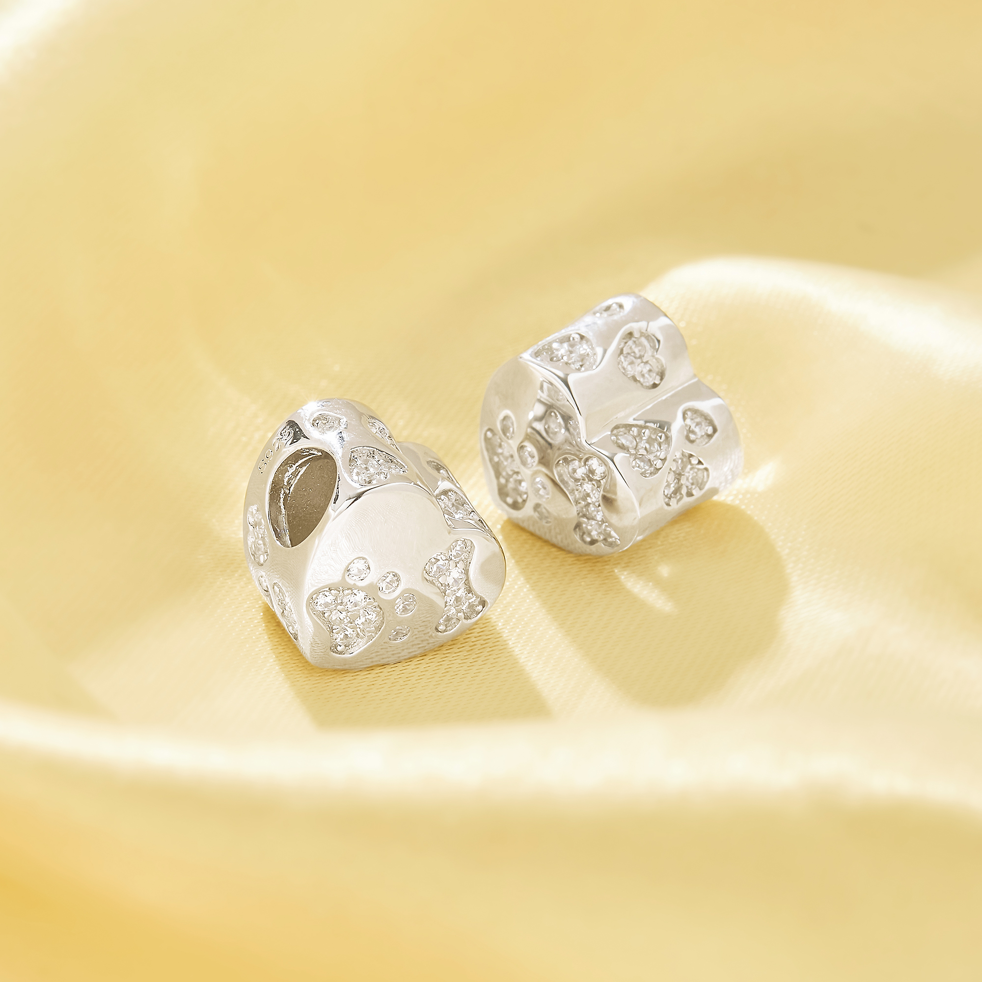 Keepsake Breast Milk Resin Heart Bezel Beads Settings,Double Sides Big Hole Solid 925 Sterling Silver Dog Paw And Bone Pendant Beads with 5MM Hole,DIY Pendant Supplies 1431591