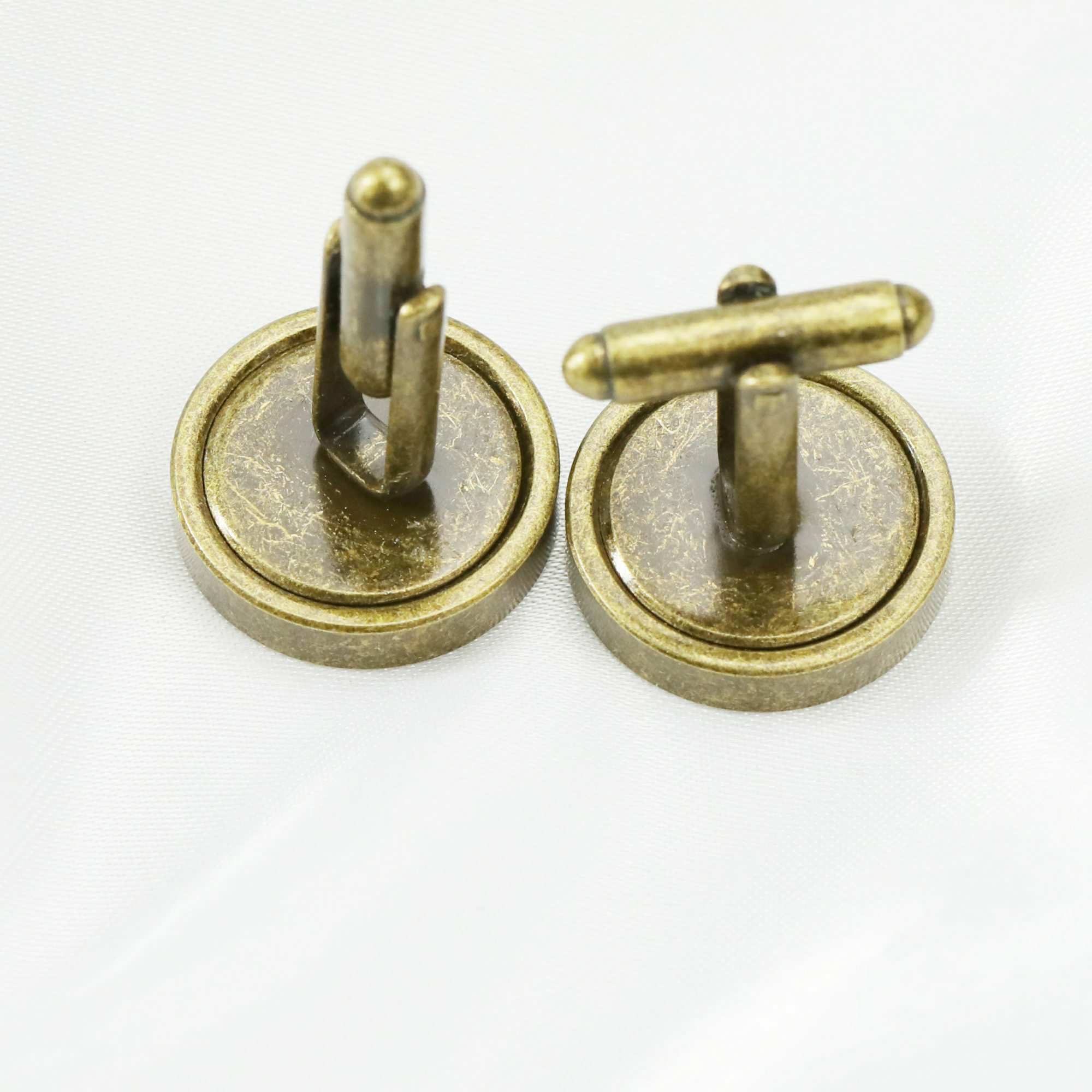 10Pcs 14mm Brass Bronze Round Bezel Cuff Links Settings Photo Frame Cufflinks Wedding Cuff Blank 1500159 - Click Image to Close