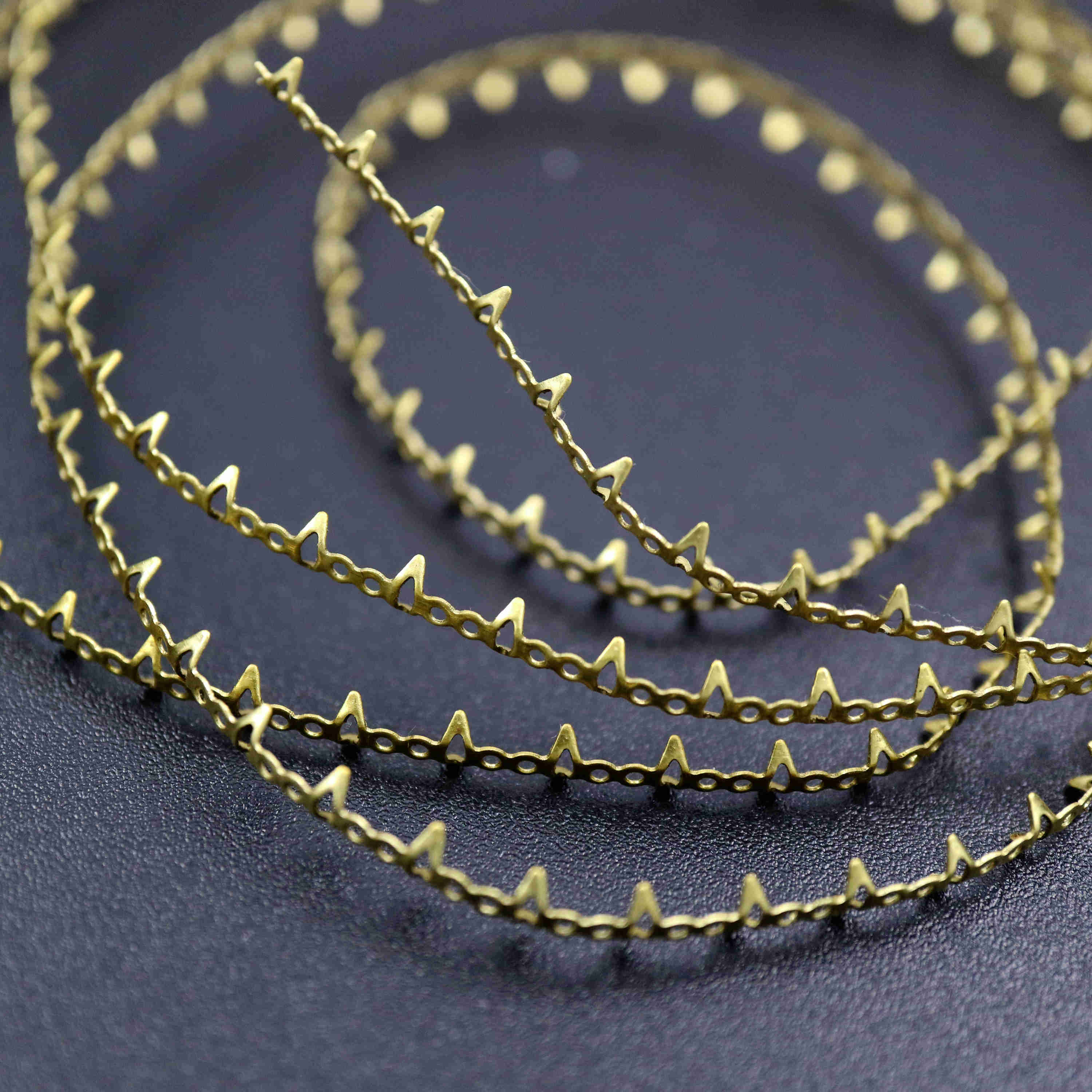 1 Meter Vintage Style Raw Brass Crown Cabochon Stone Wrapping Wire Special DIY Findings 1505019 - Click Image to Close