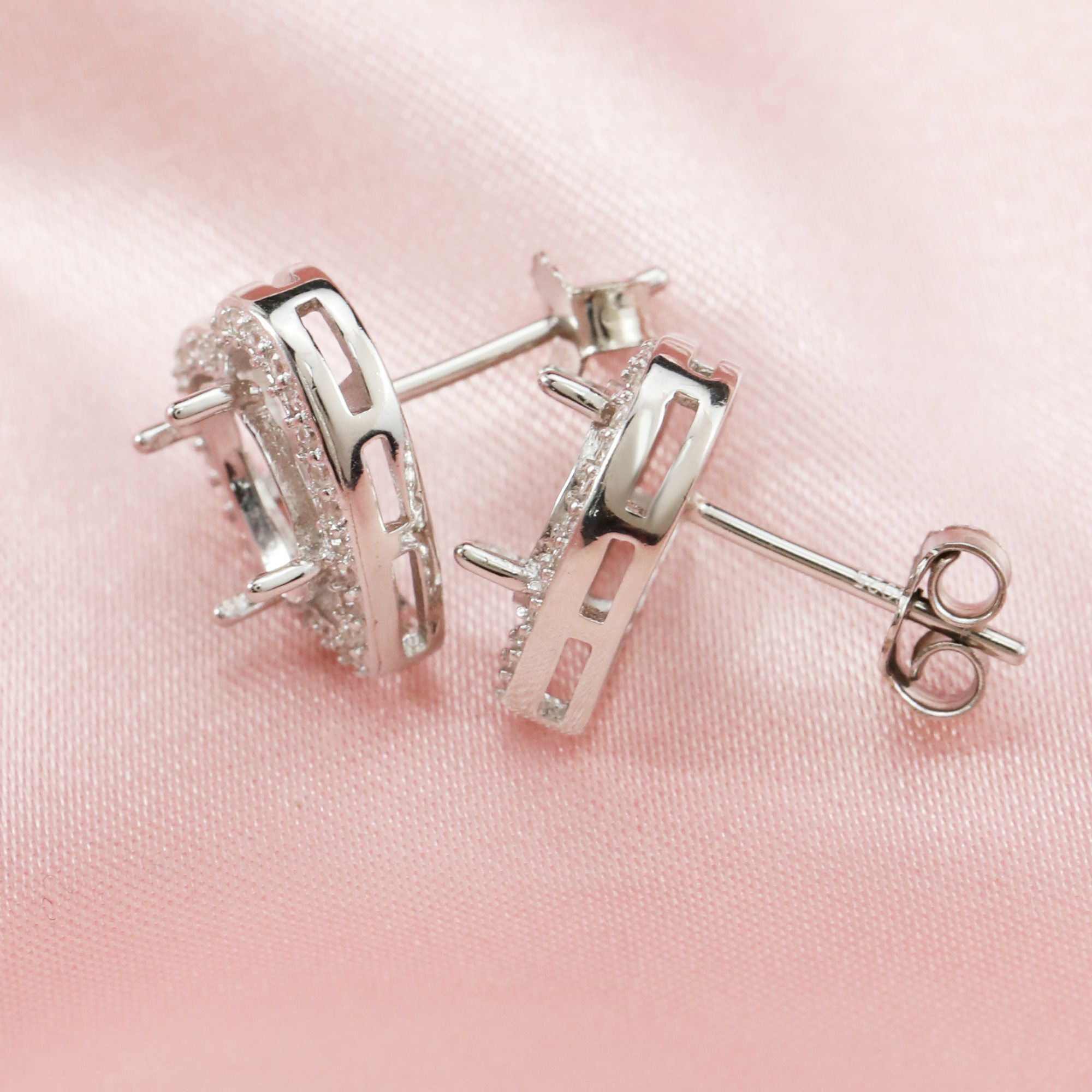 14K Solid Gold Oval Prongs Studs Earrings Settings Heart with Moissanite Accents Stone for Faceted Gemstone DIY Supplies Findings 1706024-1