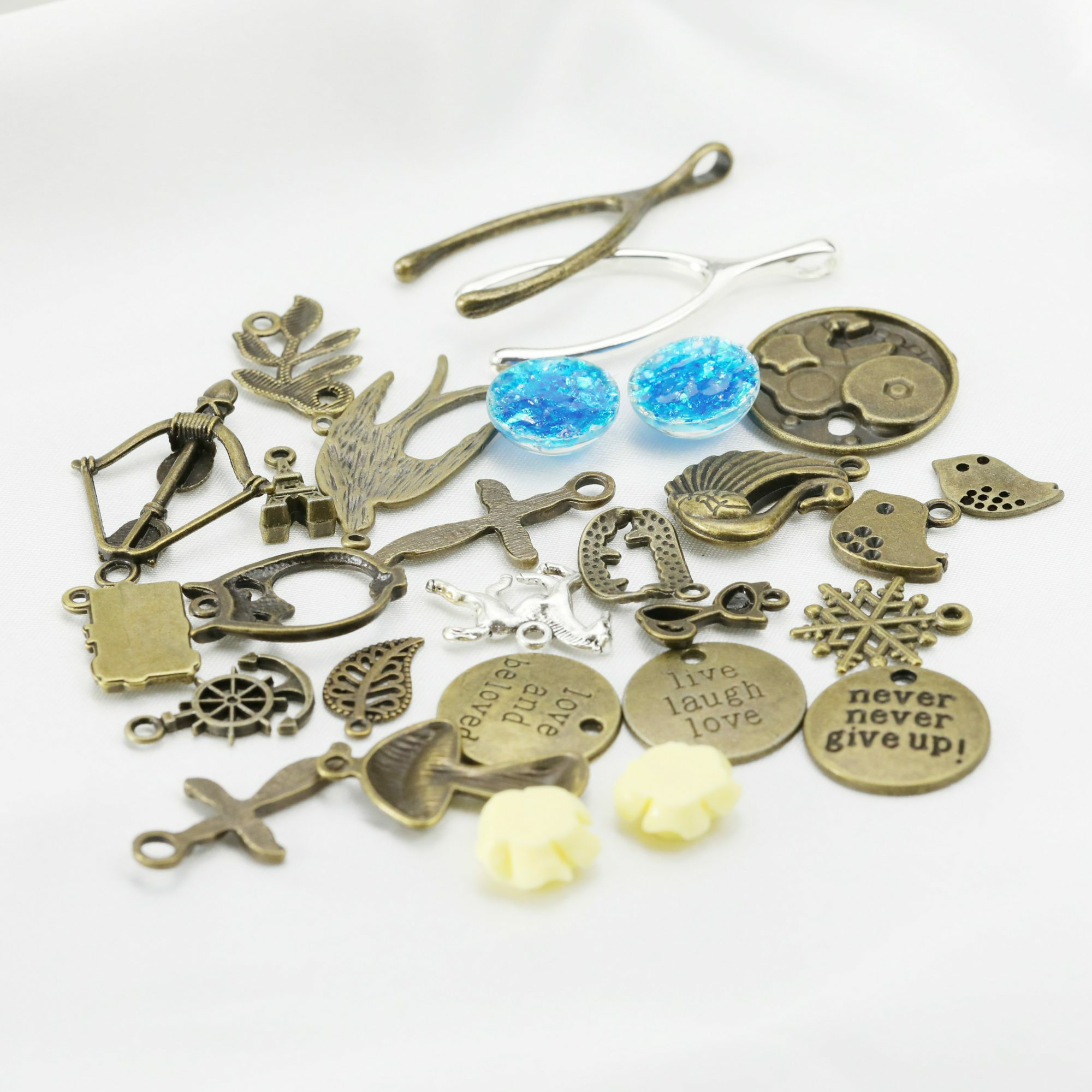 50Pcs Assortment Antiqued Bronze Alloy Pendant Charm DIY Jewlery Supplies Findings 1800521 - Click Image to Close