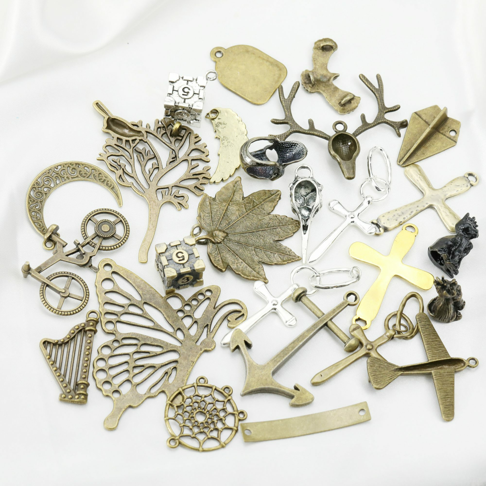 50Pcs Assortment Antiqued Bronze Alloy Pendant Charm DIY Jewlery Supplies Findings 1800522 - Click Image to Close