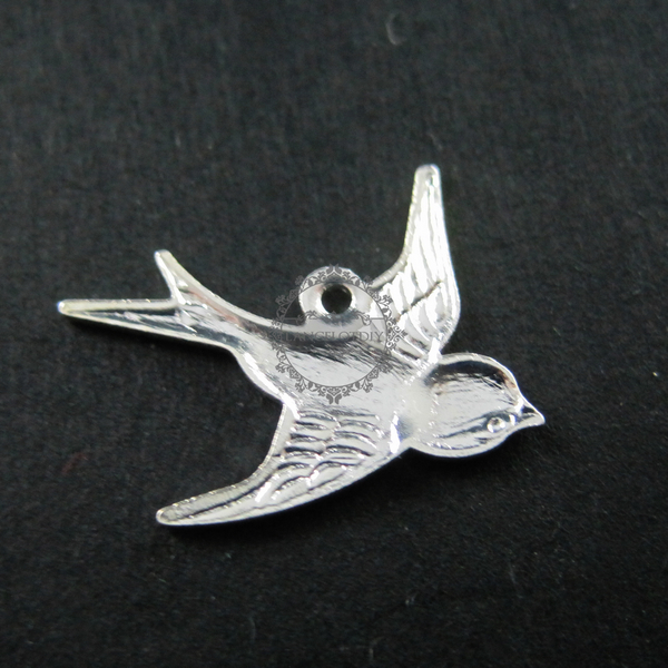 10pcs. Bird Sparrow Charm Pendant Bright Silver Plated