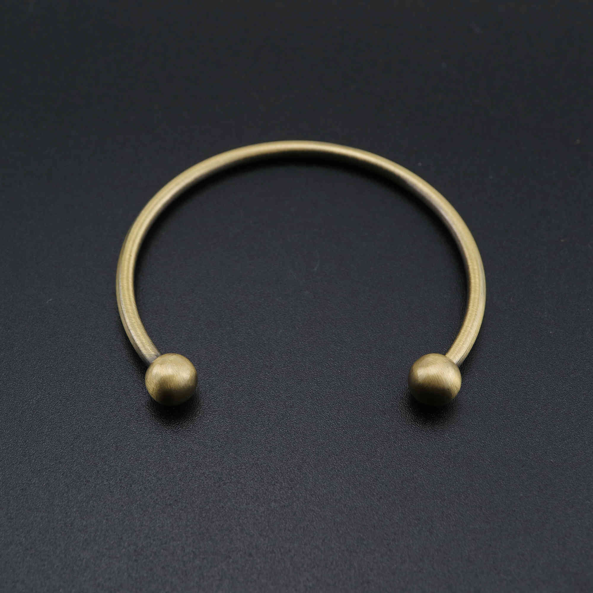 1Pcs Vintage Style Brass Bronze Screwed Ball Wire Bracelet Bangle for DIY Beading Supplies 1900229 - Click Image to Close