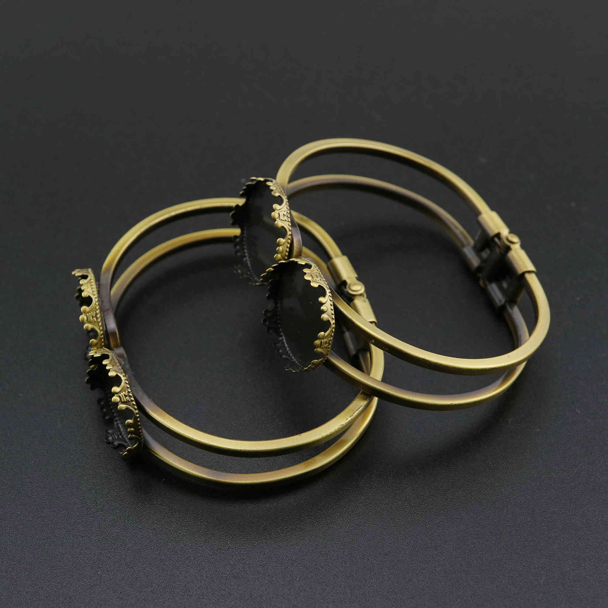 1Pcs Vintage Style Brass Bronze 20MM Round Crown Bezel Bracelet Bangle Settings DIY Supplies 60MM Diameter 1900231 - Click Image to Close