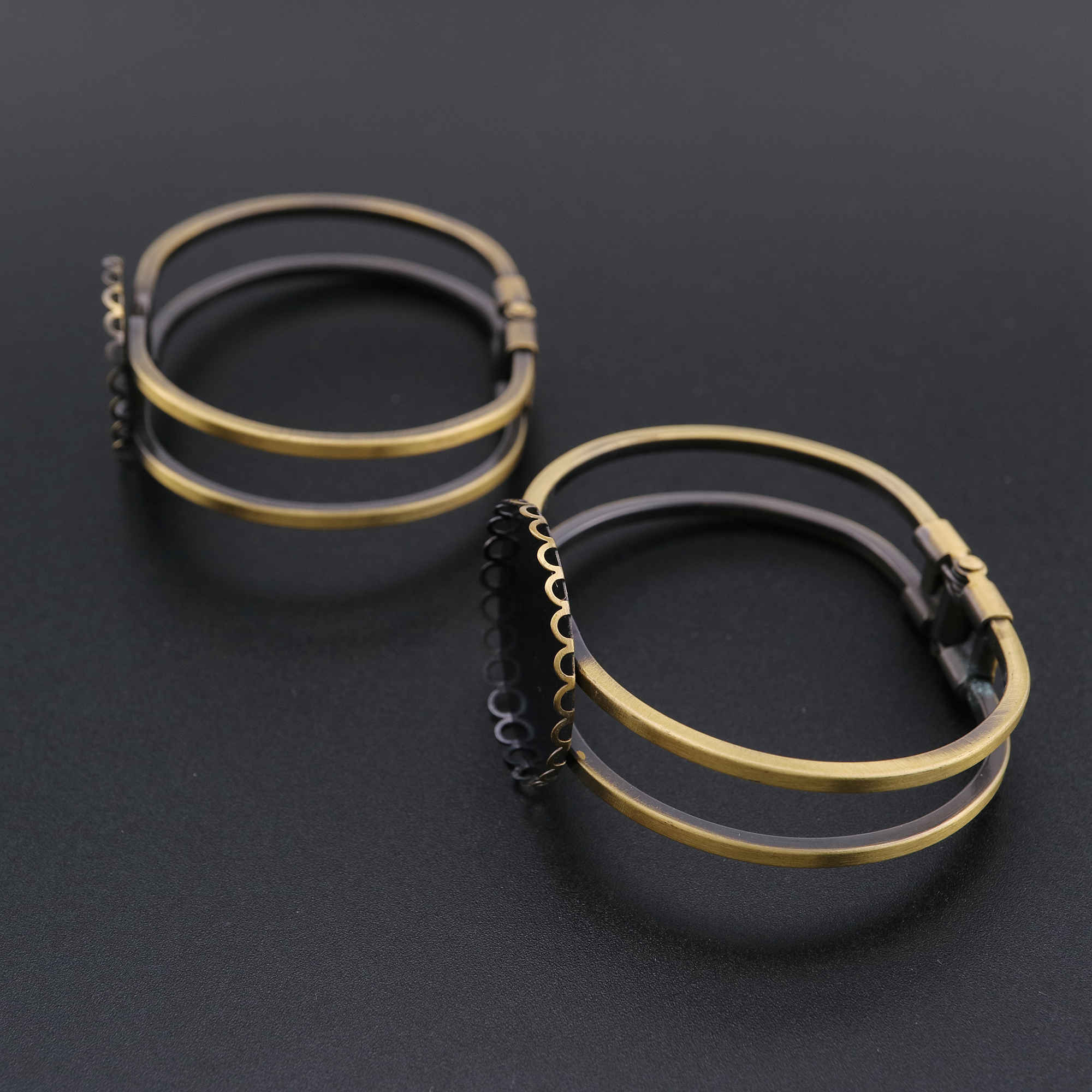 1Pcs Vintage Style Brass Bronze 25-30MM Round Bezel Bracelet Bangle Settings DIY Supplies 58MM Diameter 1900236 - Click Image to Close