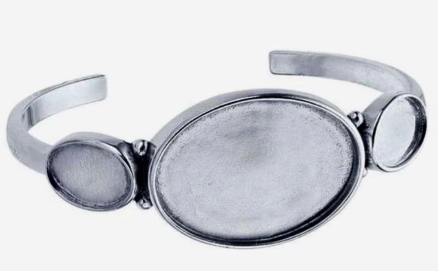 Customized bangle with 13x18mm 12x10mm bezel circumference 16.5cm