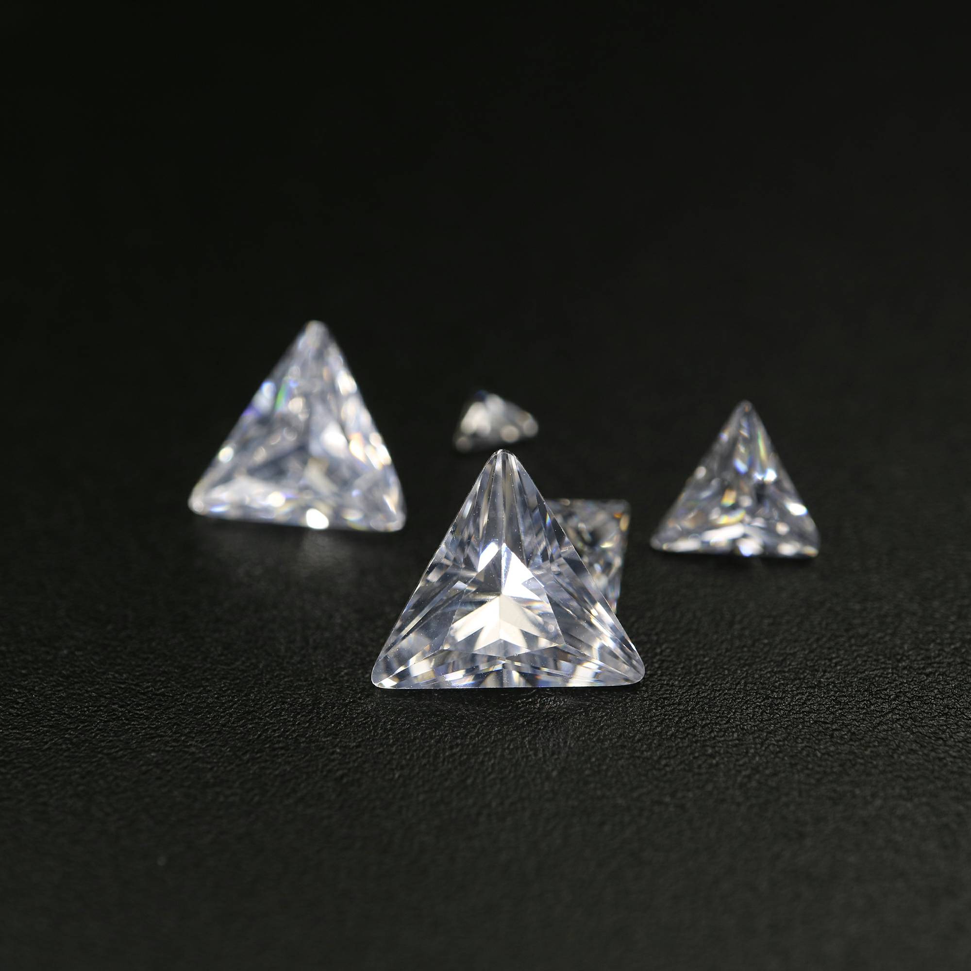 1Pcs Multiple Size Triangle Shape Moissanite Stone Faceted Imitated Diamond Loose Gemstone for DIY Engagement Ring D Color VVS1 Excellent Cut 4160020 - Click Image to Close